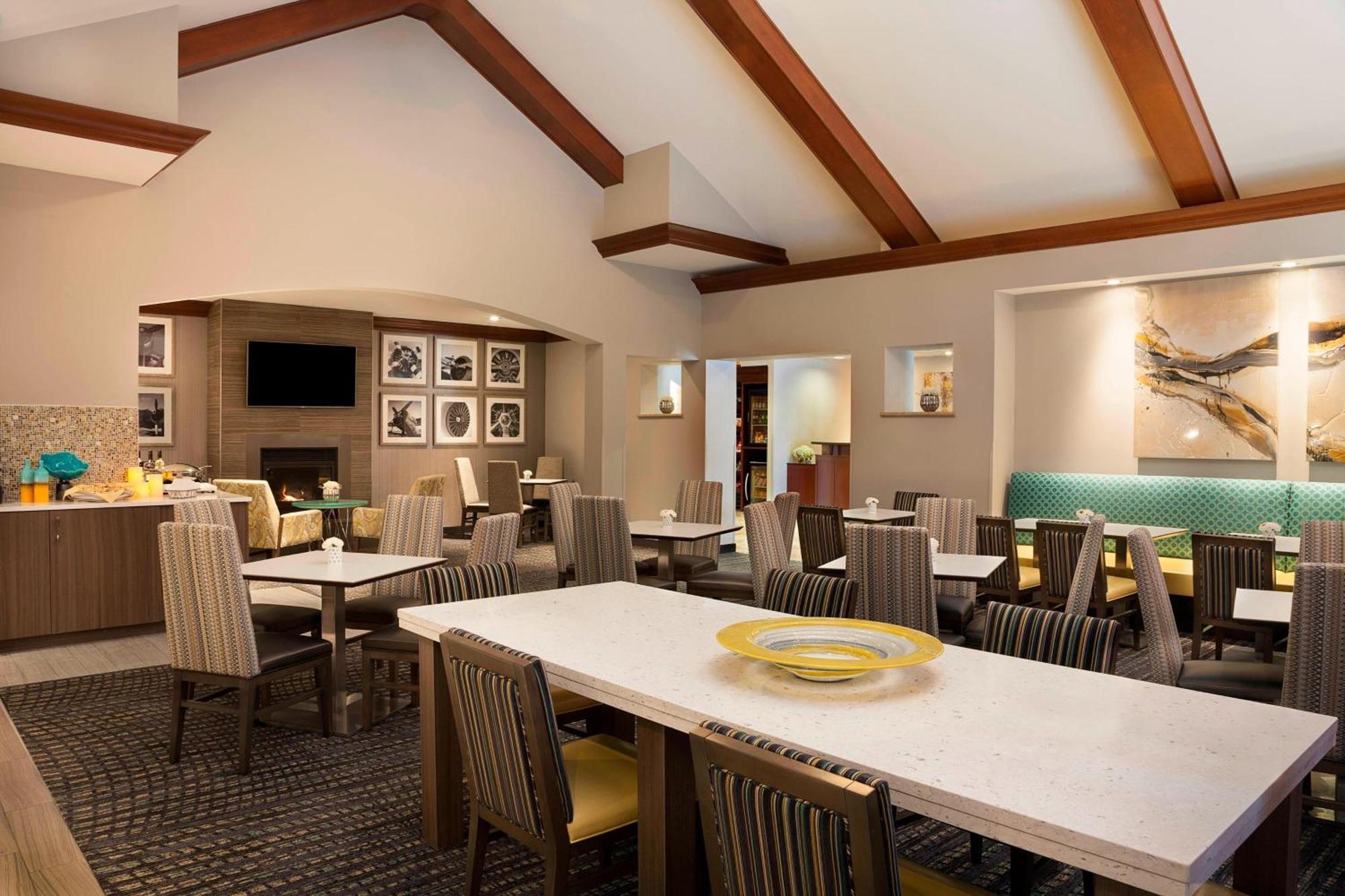 Residence Inn By Marriott Toronto Airport מראה חיצוני תמונה