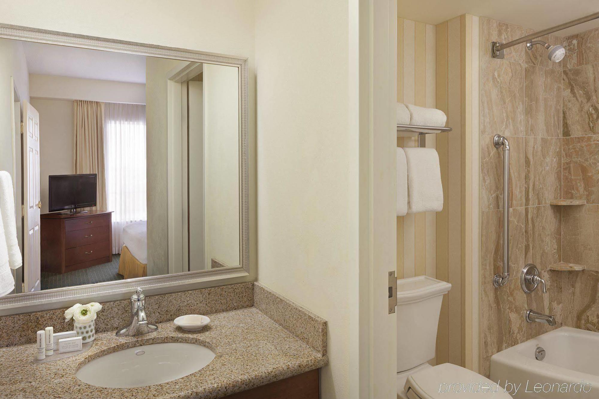 Residence Inn By Marriott Toronto Airport מראה חיצוני תמונה